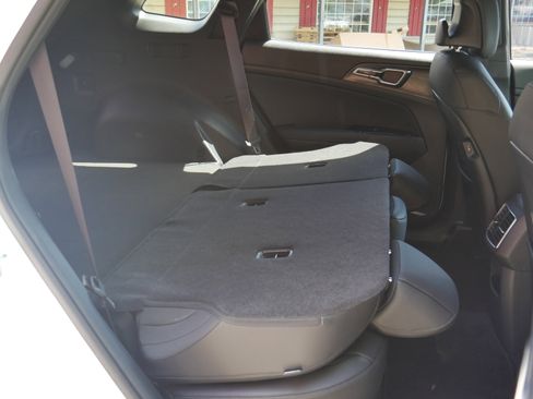 Used 2025 Kia Sportage X-Line AWD/4WD image 31