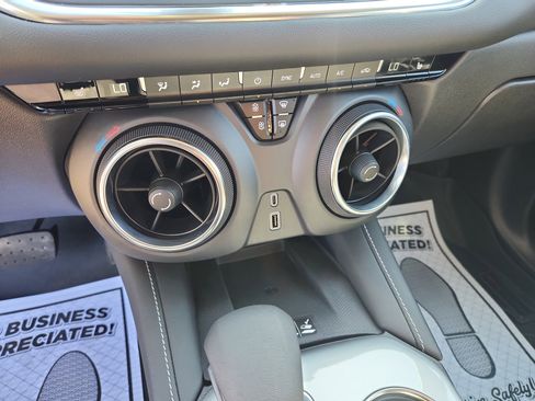 Used 2023 Chevrolet Blazer LT w/ Convenience Package image 32