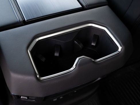 New 2025 Toyota Tundra Platinum w/ TRD Off-Road Package image 38