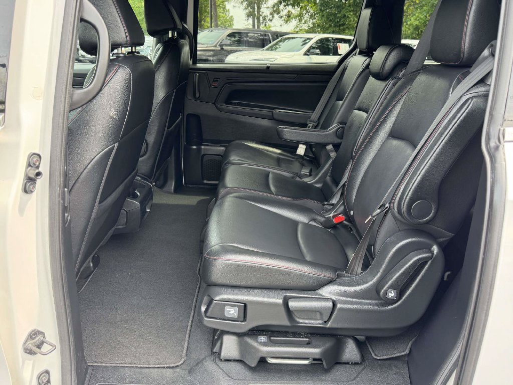Used 2025 Honda Odyssey Sport-L image 19