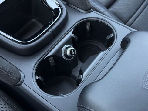 Certified 2025 Porsche Cayenne GTS image 23