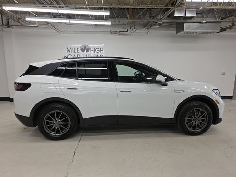 Used 2023 Volkswagen ID.4 Pro AWD/4WD image 6