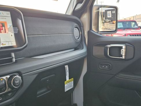 New 2025 Jeep Wrangler Unlimited Rubicon 392 image 23