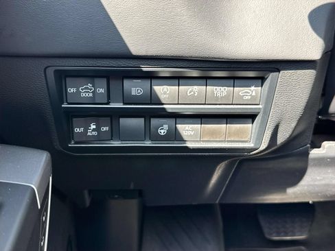 Used 2023 Toyota Tundra Platinum AWD/4WD image 19
