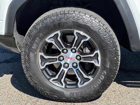 Used 2024 GMC Canyon AT4 w/ AT4 Premium Package image 45