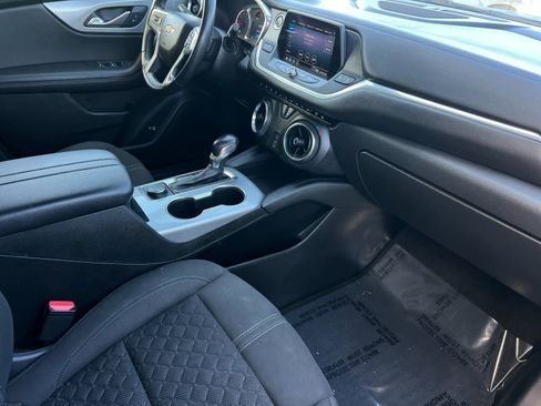 Used 2020 Chevrolet Blazer LT AWD/4WD image 17