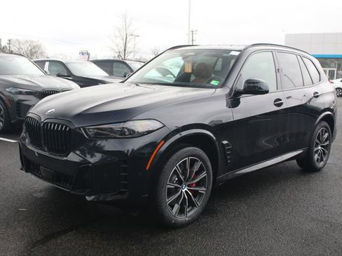 New 2026 BMW X5 xDrive40i w/ M Sport Package image 3