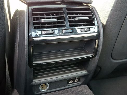 Used 2020 BMW 530i xDrive w/ Convenience Package AWD/4WD image 12