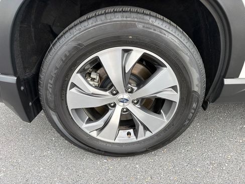 Certified 2025 Subaru Ascent Premium AWD/4WD image 11