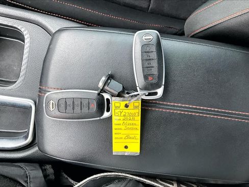 Certified 2025 Nissan Sentra SR FWD image 15