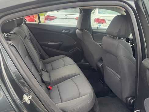Used 2018 Chevrolet Cruze LT w/ LT Convenience Package image 23
