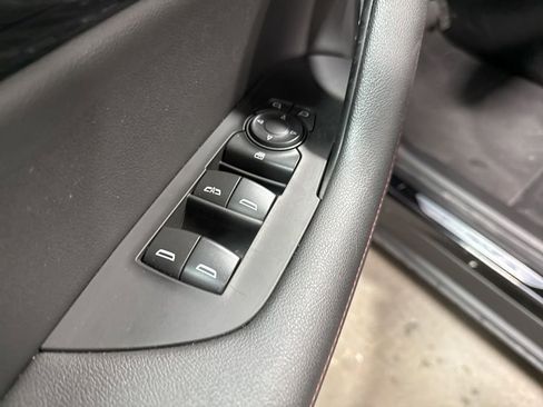 Used 2025 Chevrolet Blazer RS image 23