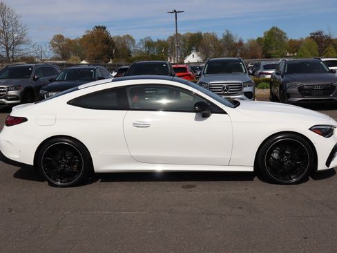 Used 2024 Mercedes-Benz CLE 300 4MATIC Coupe image 4