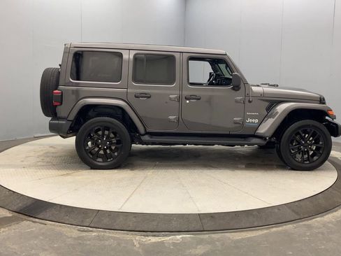 Used 2021 Jeep Wrangler Unlimited Sahara w/ Cold Weather Group AWD/4WD image 6