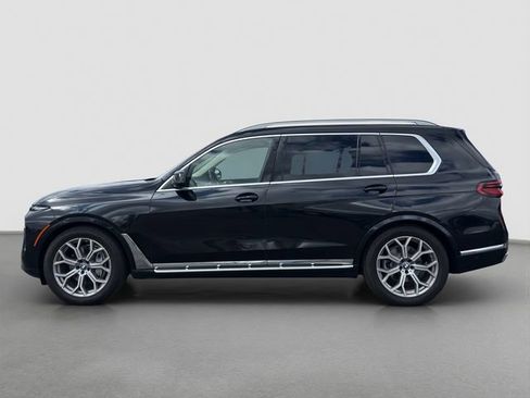 Used 2024 BMW X7 xDrive40i AWD/4WD image 3