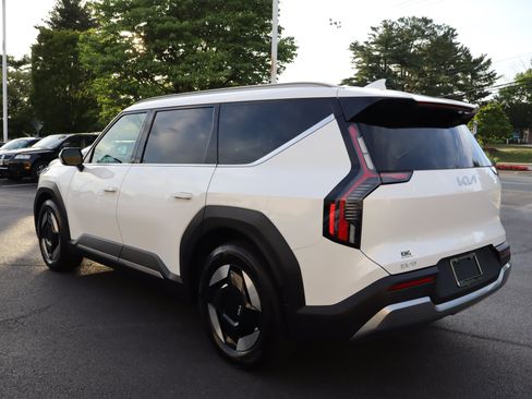 Certified 2024 Kia EV9 Wind AWD/4WD image 6