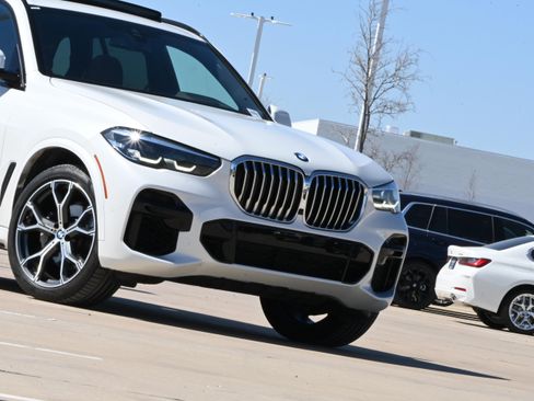 Certified 2023 BMW X5 xDrive40i w/ M Sport Package image 5