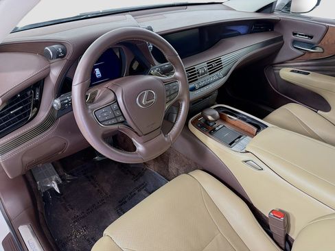 Used 2020 Lexus LS 500 RWD image 10