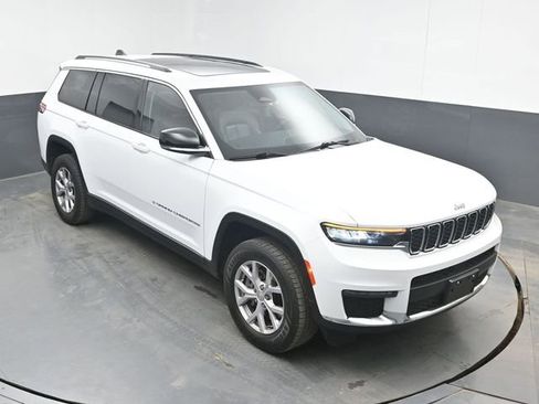 Used 2022 Jeep Grand Cherokee L Limited AWD/4WD image 36