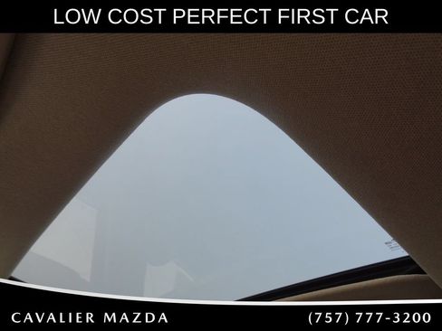Used 2022 Hyundai Accent Limited FWD image 9