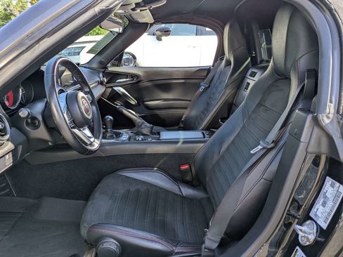 Used 2017 FIAT 124 Spider Abarth RWD image 23