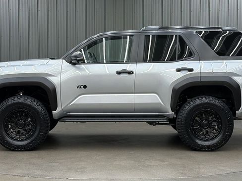 Used 2026 Toyota 4Runner TRD Off-Road Premium AWD/4WD image 2