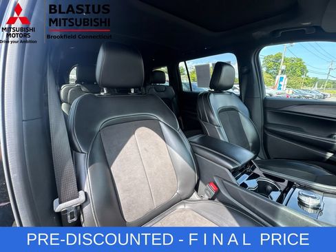 Used 2023 Jeep Grand Cherokee L Laredo AWD/4WD image 32