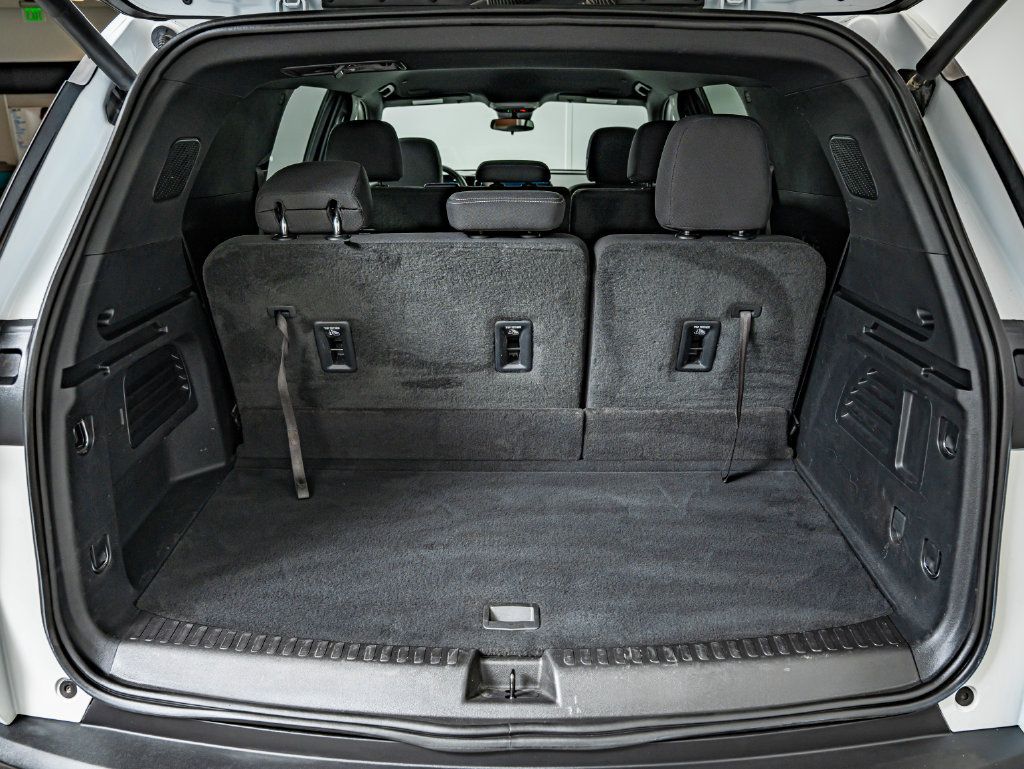 Used 2024 Chevrolet Traverse LS FWD image 38