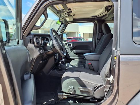Certified 2020 Jeep Wrangler Sport AWD/4WD image 21