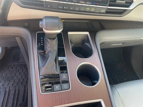 Used 2022 Toyota Sienna XLE image 14