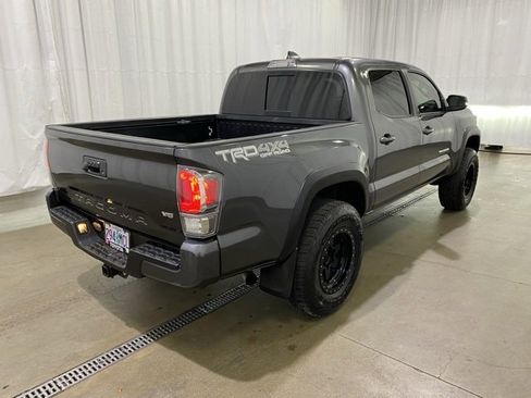 Used 2020 Toyota Tacoma TRD Off-Road image 4