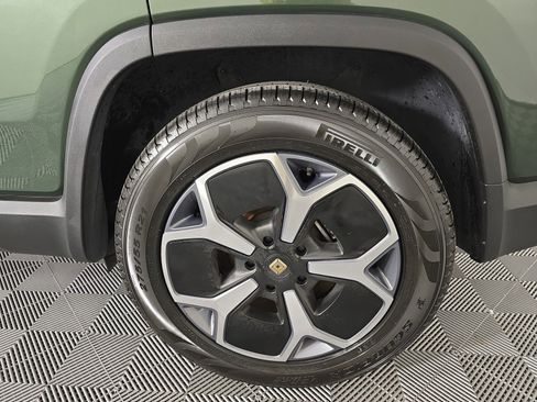 Used 2023 Rivian R1S Adventure image 10