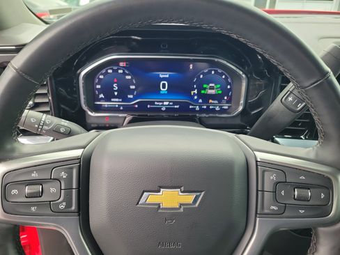 Used 2025 Chevrolet Silverado 1500 LT RWD image 18