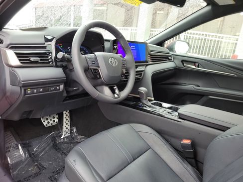 Used 2025 Toyota Camry XSE FWD image 20