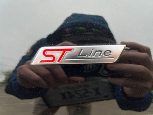 Used 2025 Ford Escape ST-Line Select AWD/4WD image 39