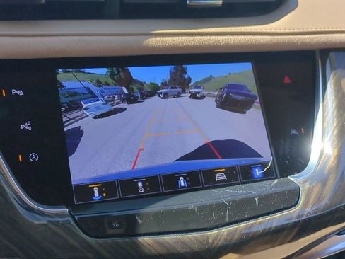 Certified 2023 Cadillac XT6 Sport w/ Platinum Package image 19