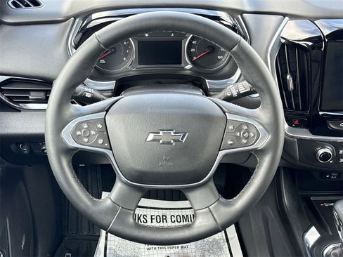 Used 2023 Chevrolet Traverse RS image 11