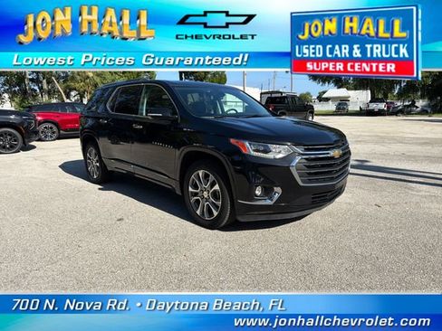 Used 2019 Chevrolet Traverse Premier w/ Driver Confidence II Package FWD image 1