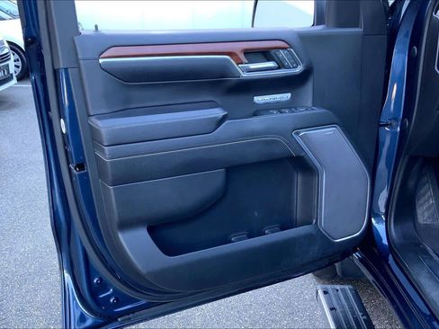 Used 2023 GMC Sierra 1500 Denali w/ Denali Reserve Package AWD/4WD image 19
