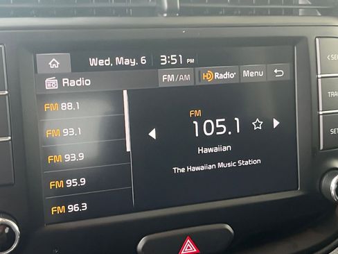 Used 2025 Kia Soul LX w/ LX Technology Package FWD image 17