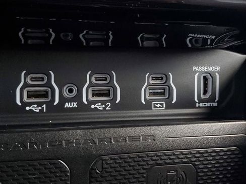 Certified 2025 RAM 1500 Limited AWD/4WD image 35