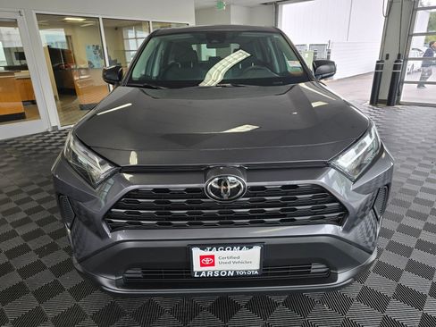 Used 2024 Toyota RAV4 LE AWD/4WD image 8