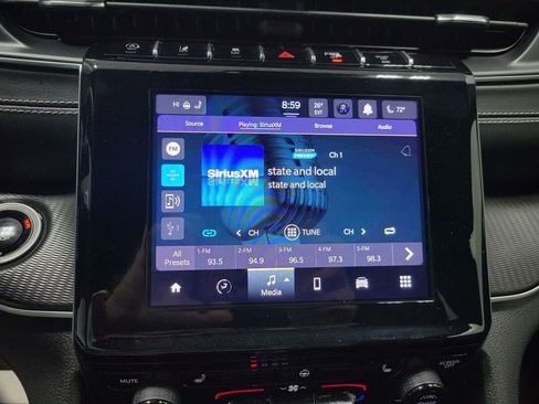 Used 2024 Jeep Grand Cherokee Altitude image 32