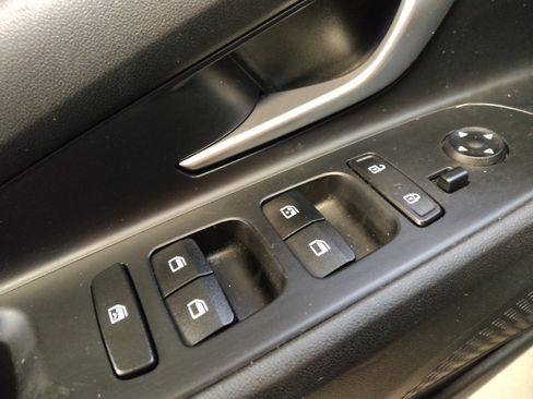 Used 2023 Hyundai Elantra SEL FWD image 27