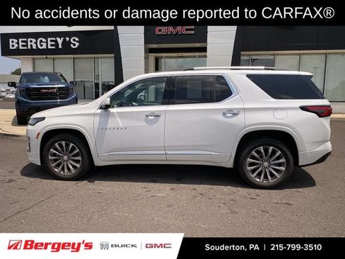 Used 2022 Chevrolet Traverse Premier w/ LPO, Floor Liner Package AWD/4WD image 2