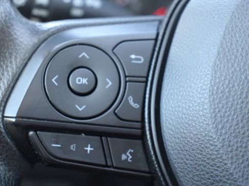Used 2019 Toyota RAV4 XLE w/ Convenience Package FWD image 24