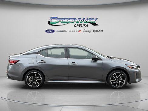 Used 2025 Nissan Sentra SR image 19