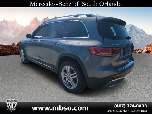 Used 2021 Mercedes-Benz GLB 250 w/ Premium Package image 19