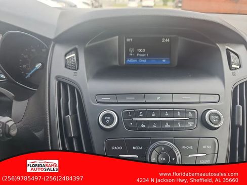 Used 2018 Ford Focus SE FWD image 13