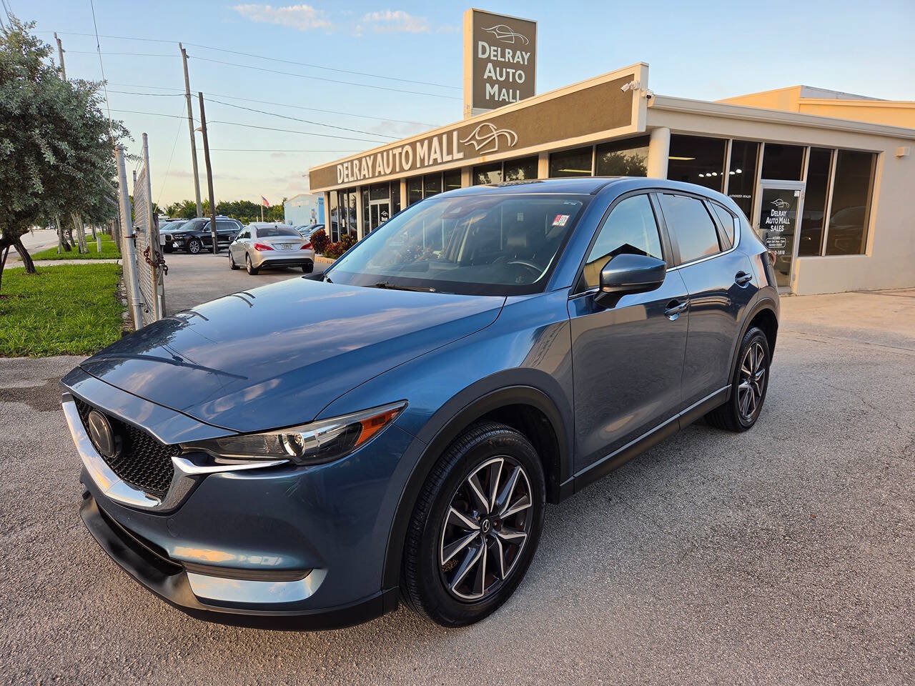 Used 2018 MAZDA CX-5 Touring AWD/4WD image 2